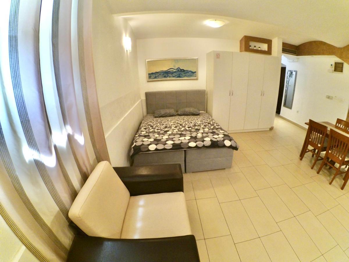 Carla Studio Apartment Zagreb Luaran gambar