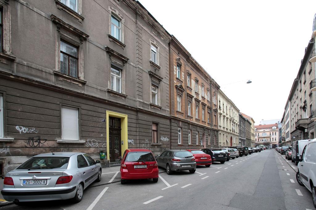 Carla Studio Apartment Zagreb Bilik gambar