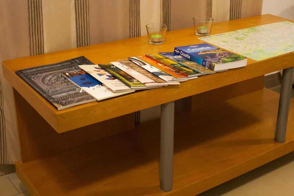 Carla Studio Apartment Zagreb Bilik gambar